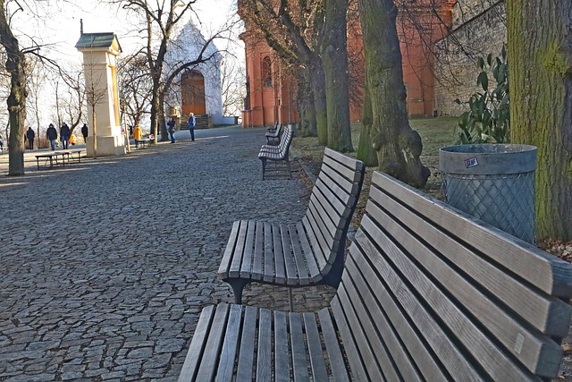 city-park-kaiser-permanente-counselor-640x480-10538680.jpeg