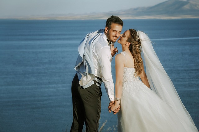 golden-kaiser-marriage-or-relationship-c-640x480-40576183.jpeg