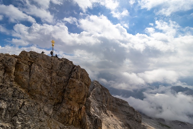 hilltop-kaiser-counselor-640x480-73357878.jpeg