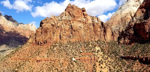 utah-park-kaiser-permanente-counselor-640x480-30360796.jpeg