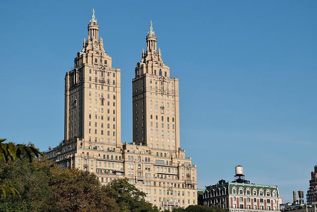 Art Therapy: Healing Paths in Central Park & Marriage Counseling